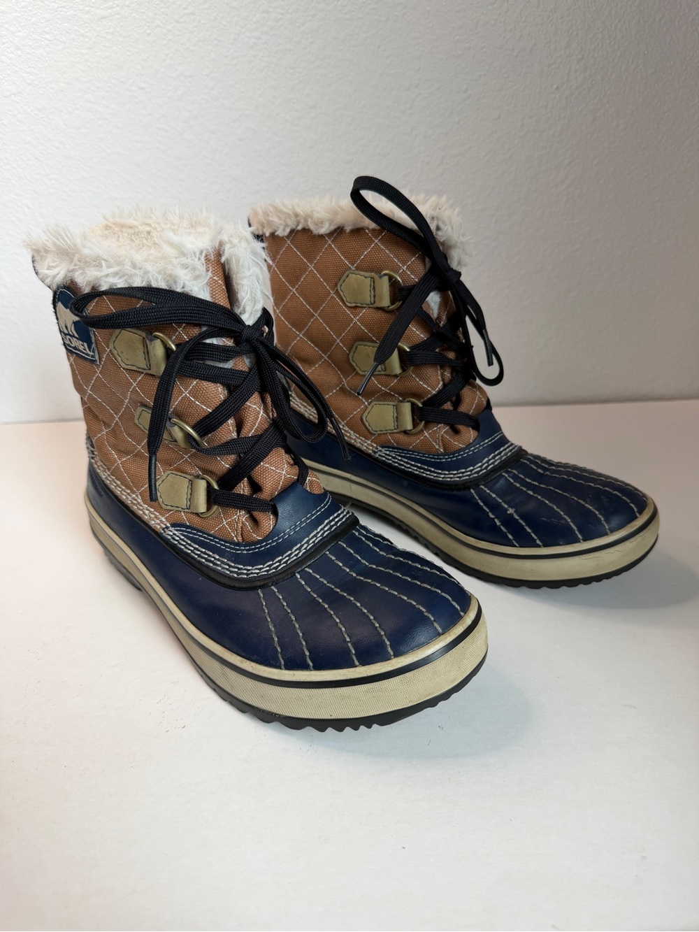 Sorel Navy Tan Tivoli Waterproof Lace Up Boots Size 7